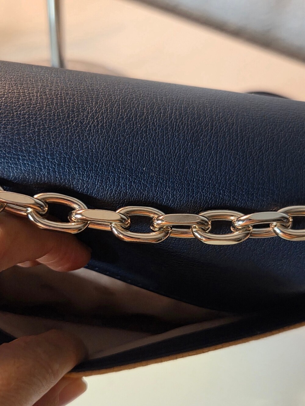 Kate Spade Robyn Straw Medium Chain Saddle Bag Navy Cream WKRU6847 EUC - Picture 11 of 16